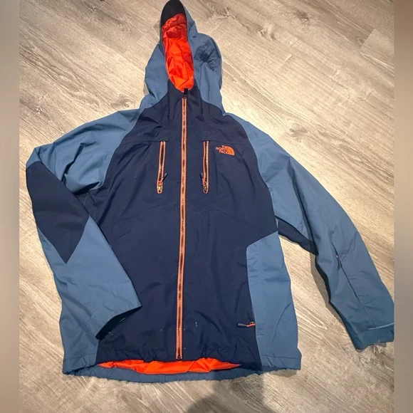 The North Face Mens 3-1 Ski/ Snowboard Shell with Zip In Puffer Jacket - Picture 3 of 13